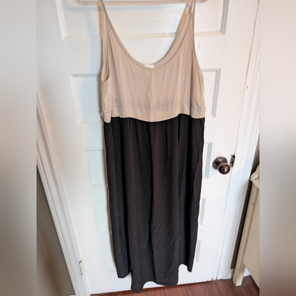Wilfred Aritzia Bisous 100% Silk Black Beige Color Maxi Dress Size Large